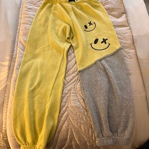 Frankie is on the park sweatpants